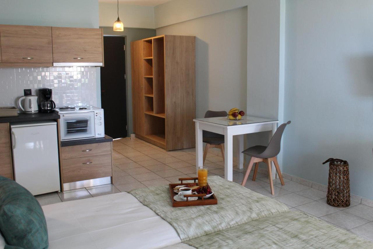 Poledas Apartments Джорджополис Екстериор снимка