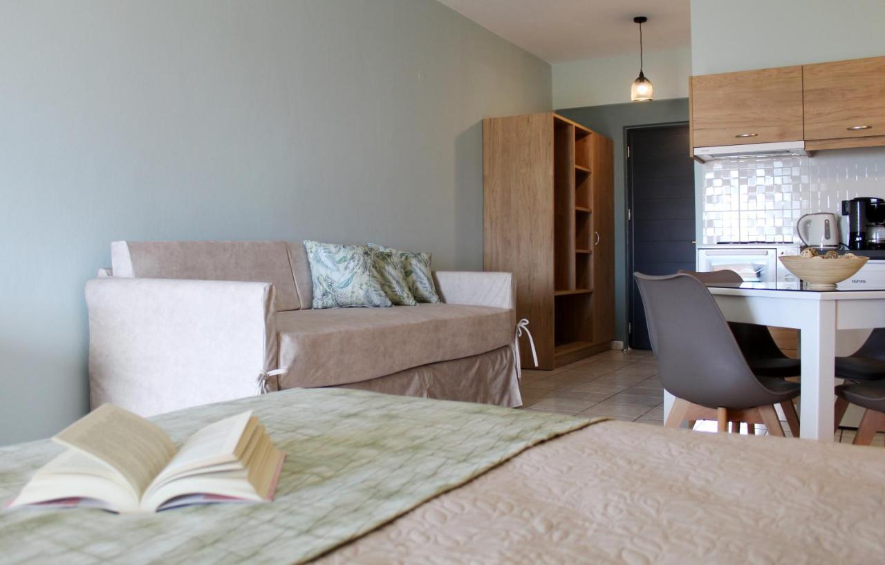 Poledas Apartments Джорджополис Екстериор снимка
