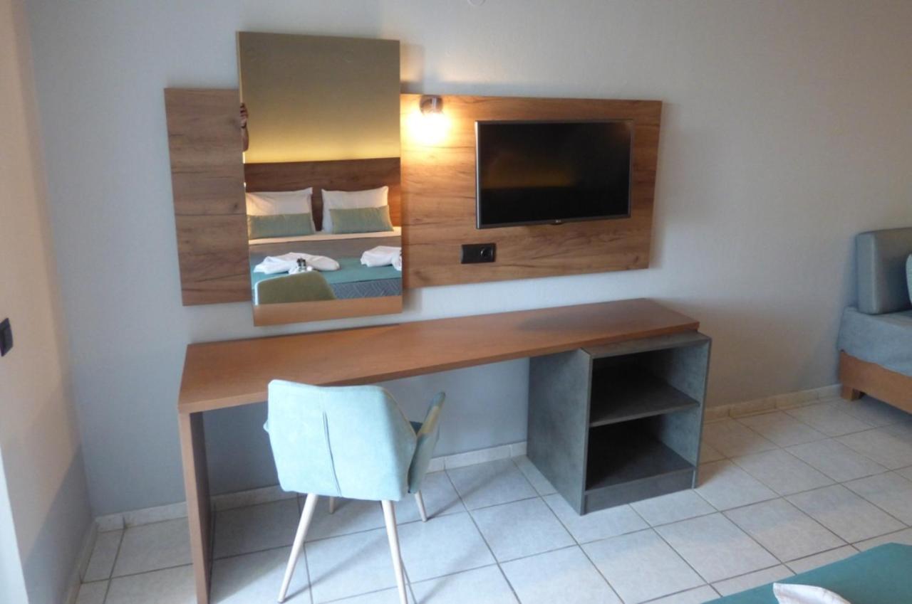 Poledas Apartments Джорджополис Екстериор снимка