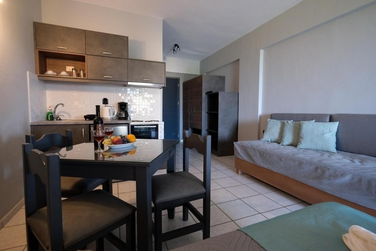 Poledas Apartments Джорджополис Екстериор снимка