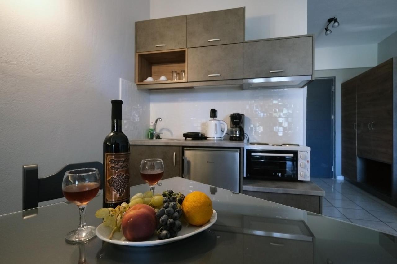 Poledas Apartments Джорджополис Екстериор снимка